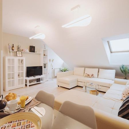 Apartamento Sofia Тордесиляс Екстериор снимка