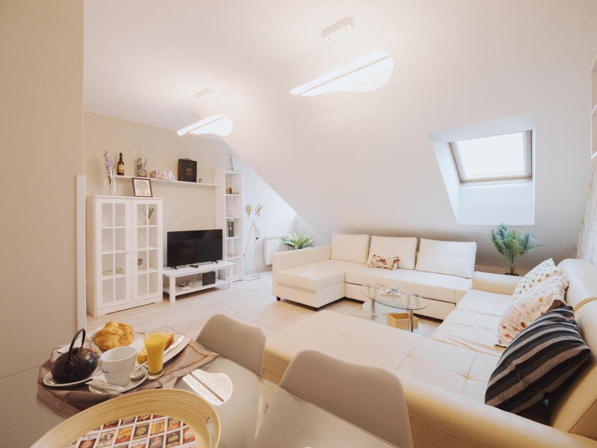 Apartamento Sofia Тордесиляс Екстериор снимка
